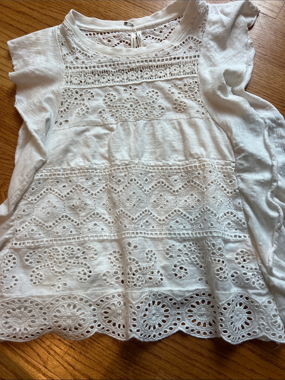 Anthropologie Small White Eyelet Flutter Sleeve crochet swing Women's Top small - Picture 5 of 8